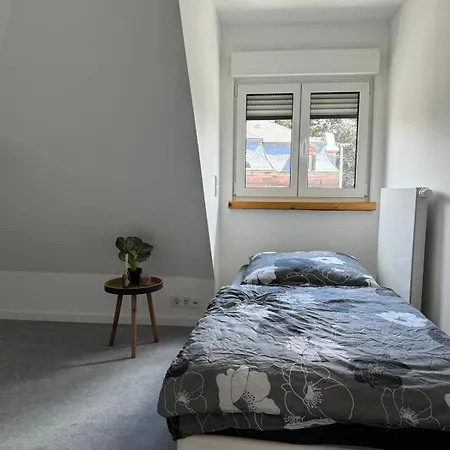 Apartment Nathanael Mit Kueche, Wlan & 4 Schlafzimmern *