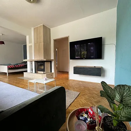 Nathanael Mit Kueche, Wlan & 4 Schlafzimmern Apartment *