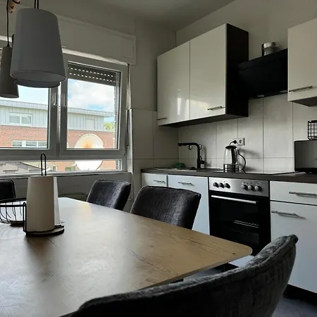 Nathanael Mit Kueche, Wlan & 4 Schlafzimmern Apartment