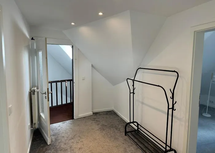 公寓 Nathanael Mit Kueche, Wlan & 4 Schlafzimmern *